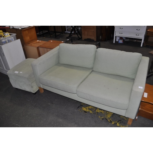 Lot 827       
