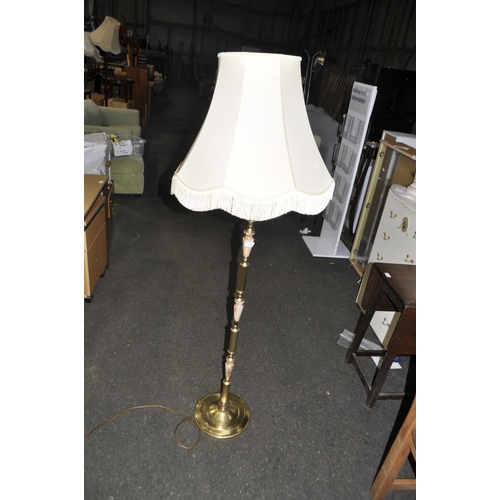 Lot 833       