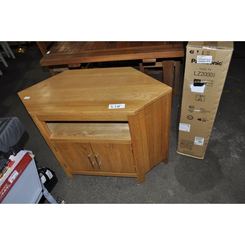839 - LIGHT OAK CORNER TV CABINET