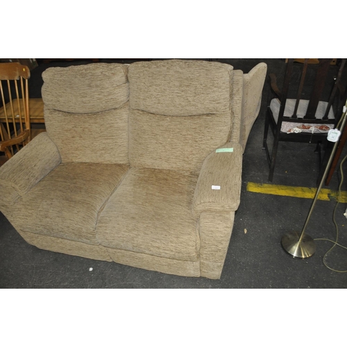 860 - GOOD CLEAN 2 SEATER SOFA
