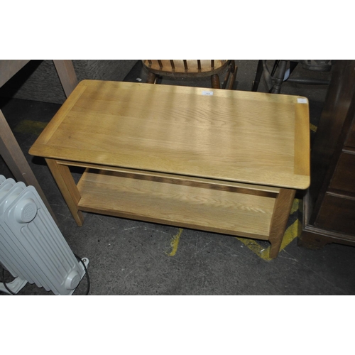 869 - LIGHT OAK 2 TIER COFFEE TABLE