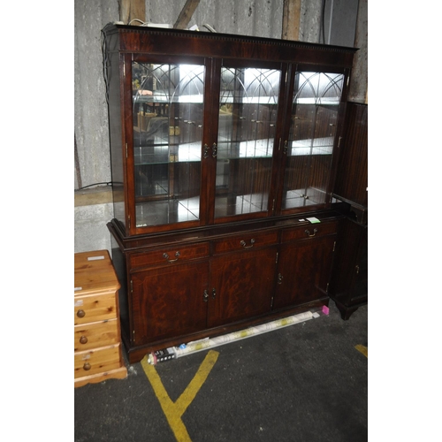 Lot 921       