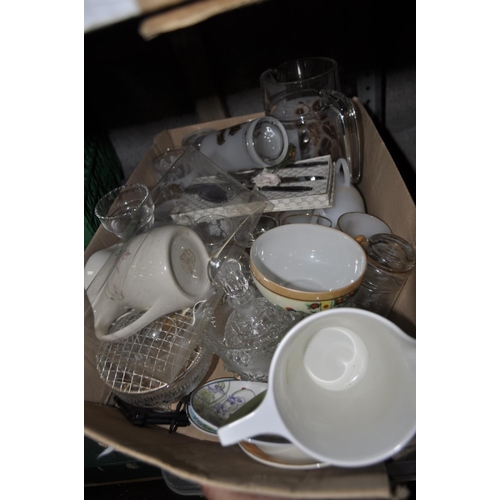 172 - BOX OF MIXED GLASS AND CHINA INC WATER JUG