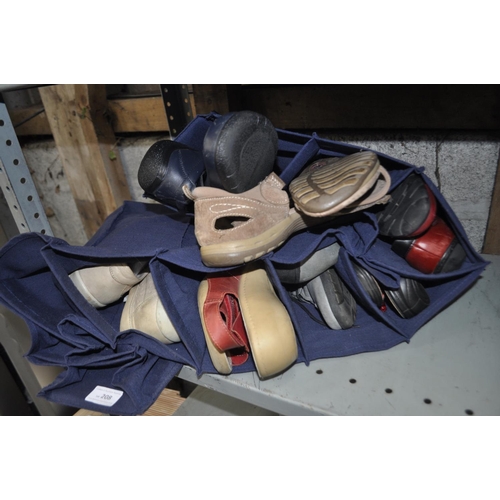 Lot 208       