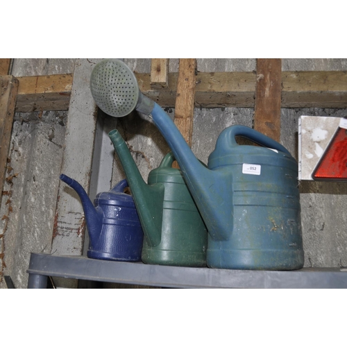 52 - 3 X GRADUATED WATERING CANS