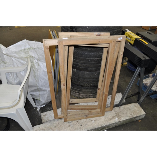 171 - 5 X WOODEN WINDOW FRAMES