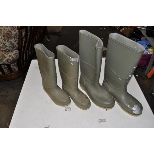 28 - SIZE 3 AND SIZE 6 WELLIES