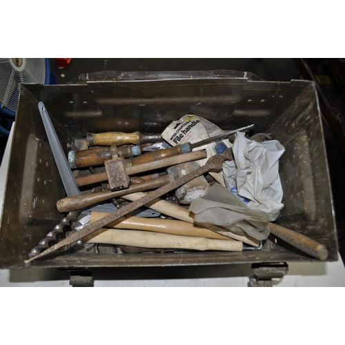 98 - METAL TOOL BOX CONTAINING VINTAGE TOOLS E.G. MALLETS, DRILL BITS