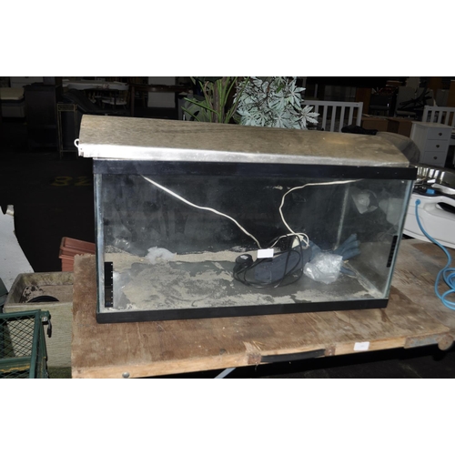 100 - 3FT FISH TANK WITH LIGHTING