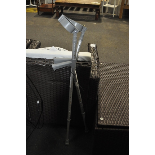 118 - PAIR OF ALLY CRUTCHES