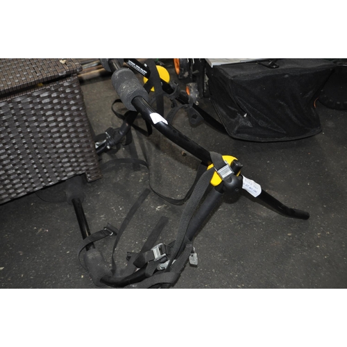 120 - UNIVERSAL BIKE CARRIER