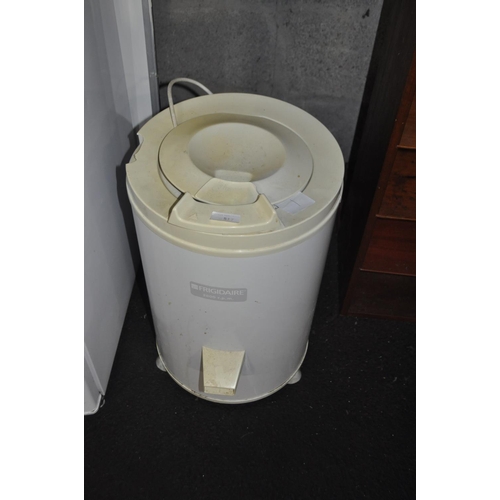 517 - FRIDGIDAIRE SPIN DRYER