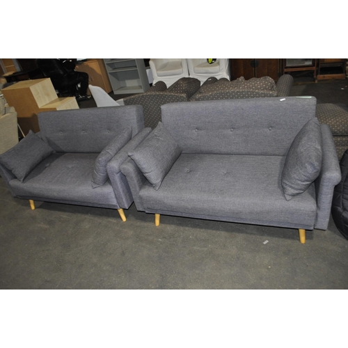 666 - PAIR OF TIDY 2 SEATER MATCHING SOFAS CAN BE SLOTTED TOGETHER