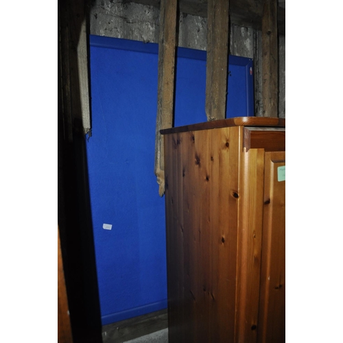 806 - LARGE BLUE PIN BOARD