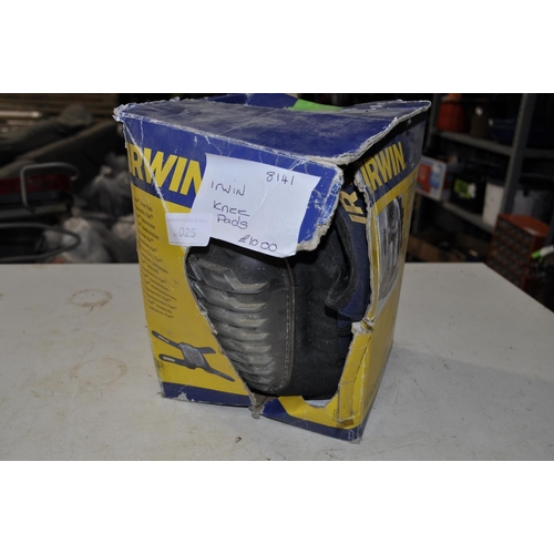 25 - BOXED IRWIN GEL KNEE PADS