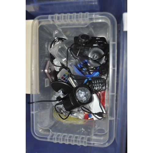 434 - BOX OF ELECTRICAL ITEMS INC CHAVER, PHONES AND LIGHTS