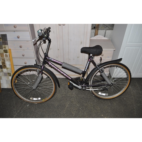 7 - TOWNSEND SHERPA LADIES MOUNTAIN BIKE  COMPLETE ORDER