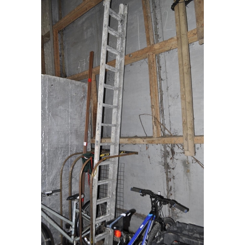 9 - 3.5M  ALLY EXTENDING LADDERS