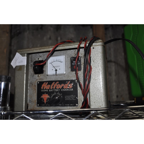 28 - VINTAGE HALFORDS HOME BATTERY CHARGER