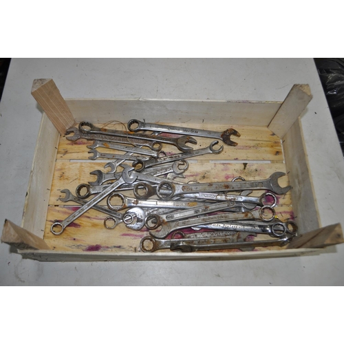 45 - TRAY OF VARIOUS SPANNERS