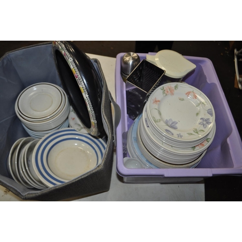 146 - 2 X BOXES OF MIXED CHINA INC BLUE AND WHITE, AND A LARGE EDWARDIAN FRUIT BOWL