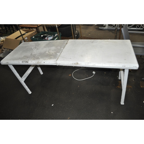 146 - FOLDING CAR BOOT/WORK TABLE