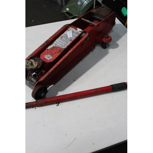 16 - CLARKE HEAVY-DUTY WHEELED TROLLEY JACK CT12LR