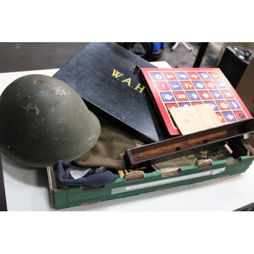 346 - WW2 ARMY SLASH NAVY MILITARY ITEMS, BOOKLETS, BERRET AND TURTLE HELMET