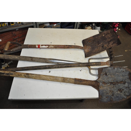 157 - GARDEN SPADE, SHOVEL, CORNISH SHOVEL AND RAKE