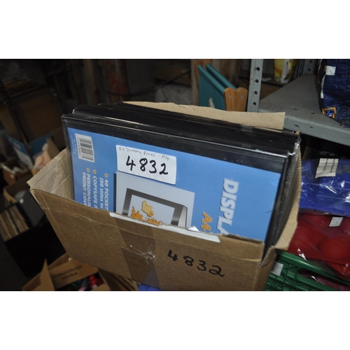 424 - 8 DISPLAY BOOKS