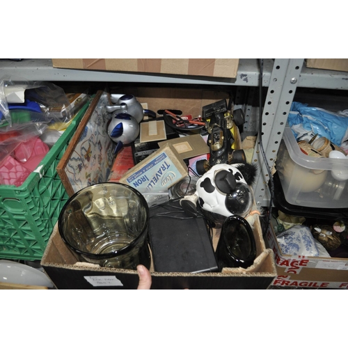 428 - BOX OF MISC INC TRAVILING IRON