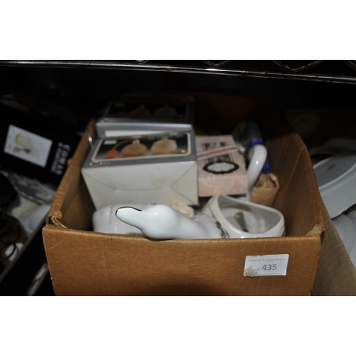 435 - BOX OF MISC INC CHINA DUCK