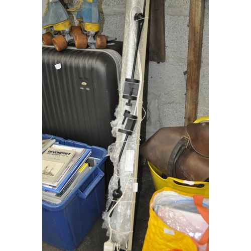 453 - CRAFT TABLE STRIP LIGHT