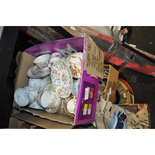 477 - A BOX OF ANTIQUE CHINA INC CROWN, DERBY, HADDON HALL
