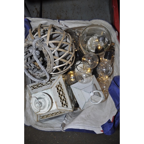 150 - BAG CONTAINING WORKING SOLAR POWERED STRING LIGHTS, CANDLE LANTERNS AND OTHER GARDEN DECORATIONS