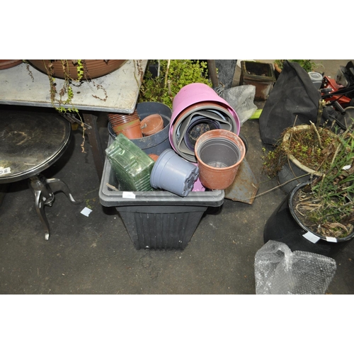 240 - LARGE GARDEN POT AND QTY OF MISC SMALLER PLANT POTS