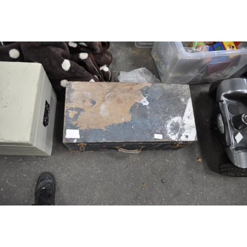 388 - VINTAGE PINE STORAGE CHEST