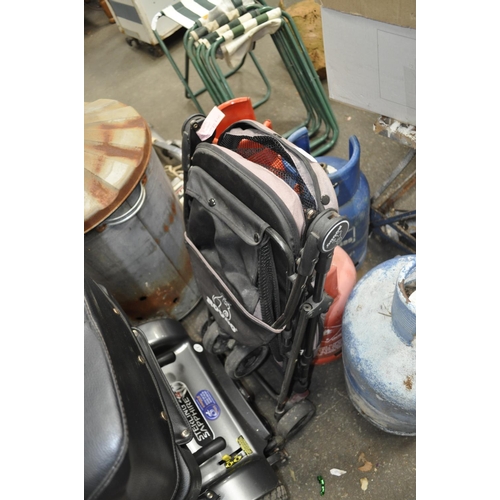 390 - THE ROODO 3 WHEELED DOG STROLLER - 149 POUNDS NEW