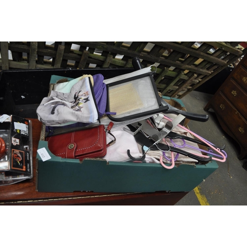 412 - BOX OF MIXED BEDDING AND BLANKETS PLUS A PURSE AND LADY'S BAGS