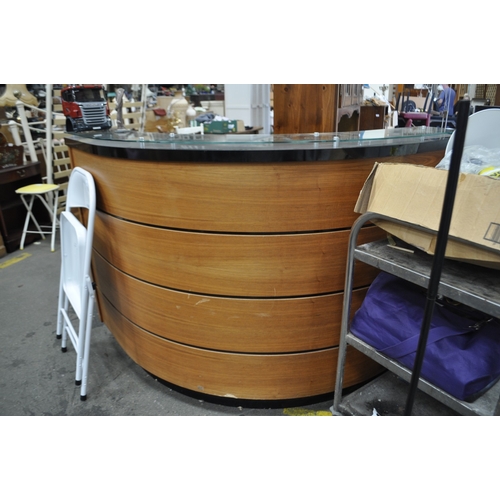 LARGE RECEPTION DESK/ SHOP COUNTER, WITH 2 CUPBOARDS AND GLAZED TOP ...