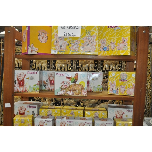 A COLLECTION OF FIVE BOXED PIGGIN COLLECTIBLES - PIGGIN SHOPPING ...