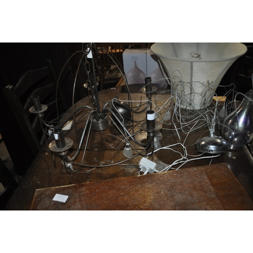 1171 - A VINTAGE 5 ARMED CANDELABRA STYLE CHANDELIER PLUS MODERN POSEABLE HALOGEN LIGHT FITTING