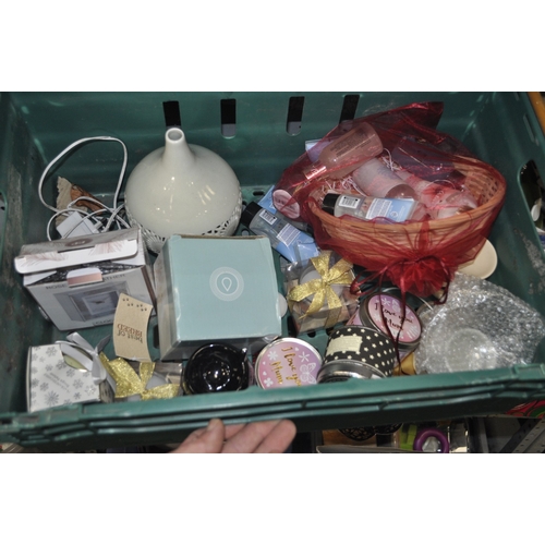 345 - A LARGE BOX NEW ITEMS INC LEONARDO ROSE GOLD FEATHER CLOCK, DIFFUSERS, HAND SANITISERS, ESSENTIAL OI... 