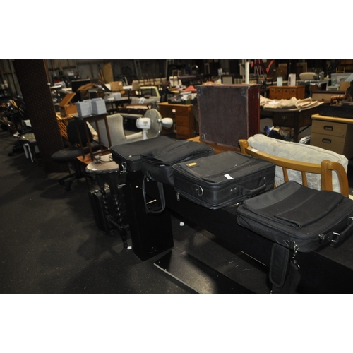 807 - 3 X LAPTOP BAGS INC TRAVELON COLLECTION AND A RESMED CPAP DEVICE