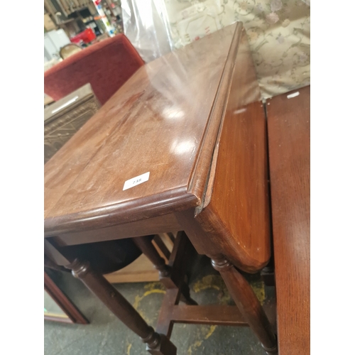 738 - A small 20th century reproduction mahogany finished gateleg drop leaf tableA small reproduction ga... 