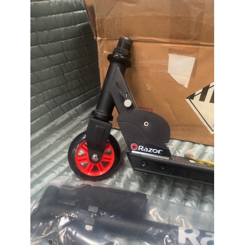 Razor Turbo A Black Label Folding Electric Scooter A Razor Turbo A ...