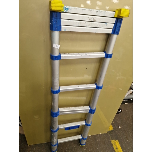 101 - An Aluminium Telescopic Extension Ladder with Blue and Yellow FittingsAn aluminium telescopic exte... 
