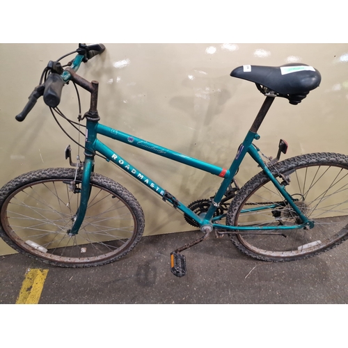 116 - A Roadmaster Cambridge Mountain Bike in Teal MetallicA Roadmaster Cambridge mountain bike featurin... 