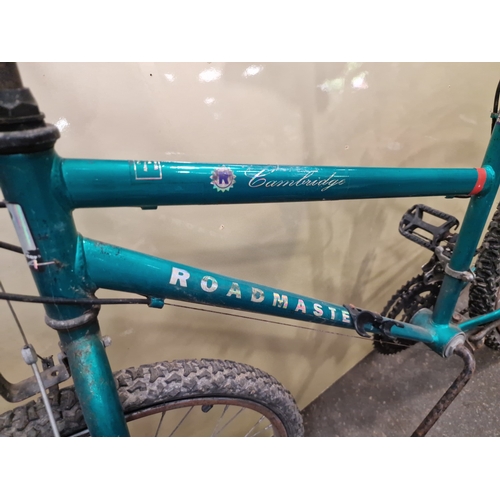 116 - A Roadmaster Cambridge Mountain Bike in Teal MetallicA Roadmaster Cambridge mountain bike featurin... 