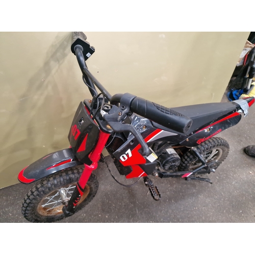 118 - Evercross Electric Mini Motocross Pit BikeAn Evercross electric mini motorcycle designed for child... 